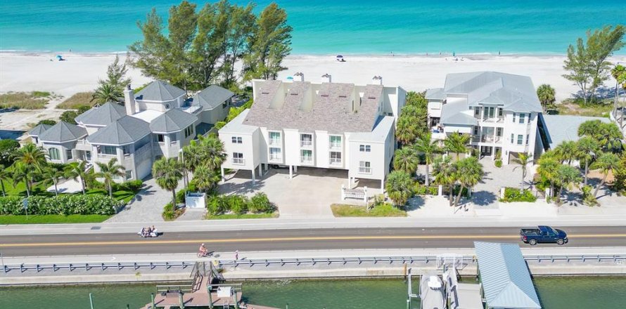 Condo à Indian Shores, Floride, 2 chambres № 2132565
