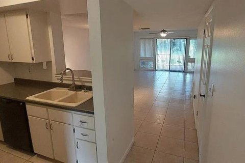 Touwnhouse à vendre à Orlando, Floride: 2 chambres, 92.81 m2 № 1904982 - photo 5