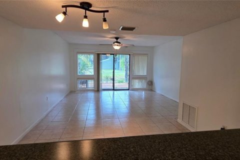 Touwnhouse à vendre à Orlando, Floride: 2 chambres, 92.81 m2 № 1904982 - photo 10