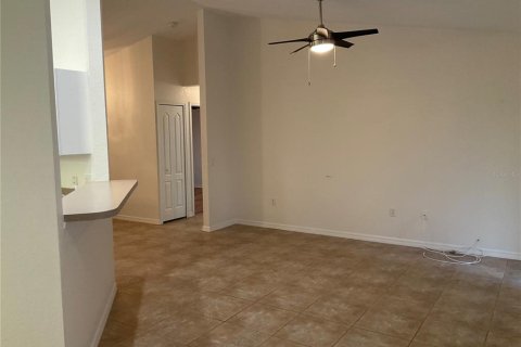Condo in Rotonda, Florida, 2 bedrooms № 2398605 - photo 18