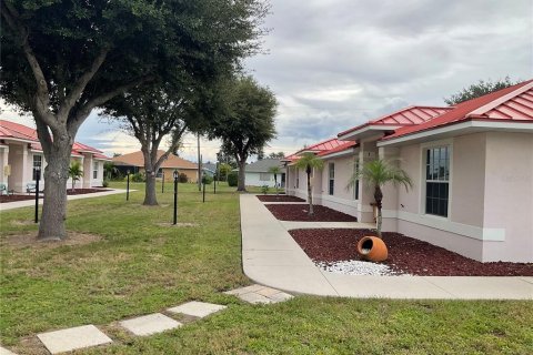 Condo in Rotonda, Florida, 2 bedrooms № 2398605 - photo 7