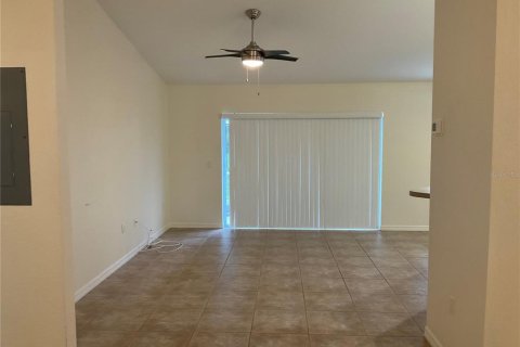 Condo in Rotonda, Florida, 2 bedrooms № 2398605 - photo 15