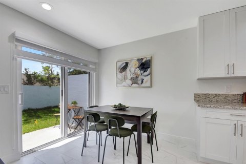 Touwnhouse à louer à Lake Worth, Floride: 3 chambres, 131.74 m2 № 2439219 - photo 18