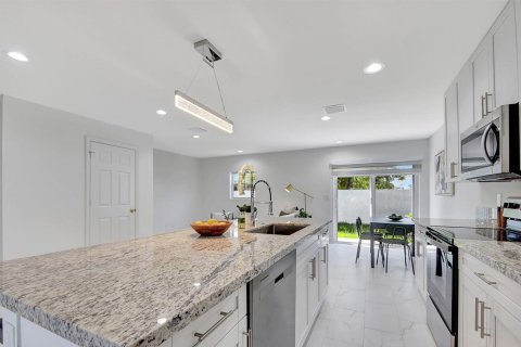 Touwnhouse à louer à Lake Worth, Floride: 3 chambres, 131.74 m2 № 2439219 - photo 8