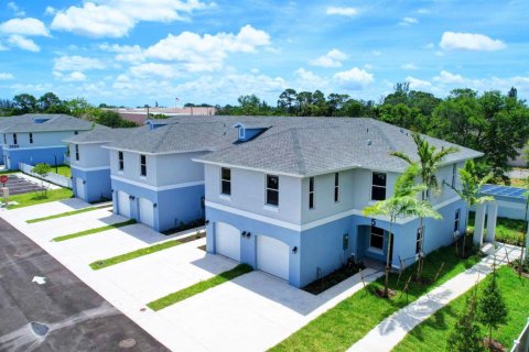Touwnhouse à Lake Worth, Floride 3 chambres, 131.74 m2 № 2439219