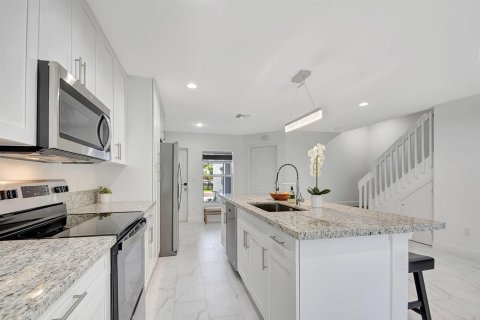 Touwnhouse à louer à Lake Worth, Floride: 3 chambres, 131.74 m2 № 2439219 - photo 6