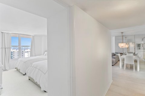 Condominio en venta en Hollywood, Florida, 2 dormitorios, 117.99 m2 № 2030318 - foto 21