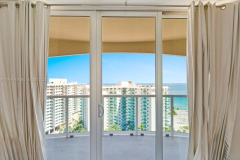 Condominio en venta en Hollywood, Florida, 2 dormitorios, 117.99 m2 № 2030318 - foto 29