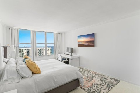 Condominio en venta en Hollywood, Florida, 2 dormitorios, 117.99 m2 № 2030318 - foto 18