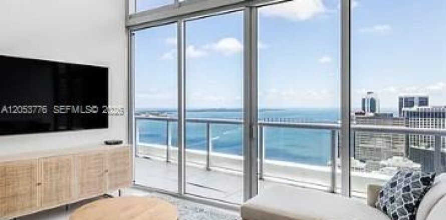 Condo in Miami, Florida, 2 bedrooms  № 2179476