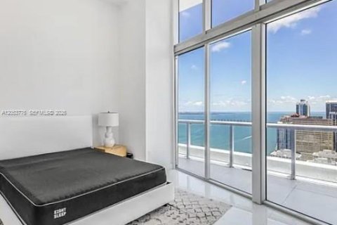Condo in Miami, Florida, 2 bedrooms  № 2179476 - photo 15