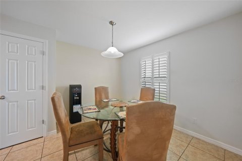 Casa en venta en Cape Coral, Florida, 3 dormitorios, 141.4 m2 № 1907545 - foto 10