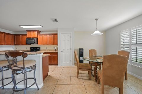Casa en venta en Cape Coral, Florida, 3 dormitorios, 141.4 m2 № 1907545 - foto 12