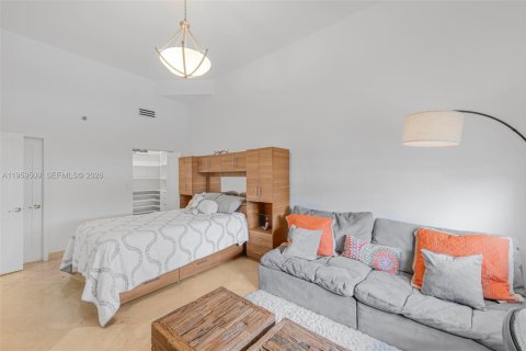 Condo in Miami, Florida, 2 bedrooms  № 2022269 - photo 10