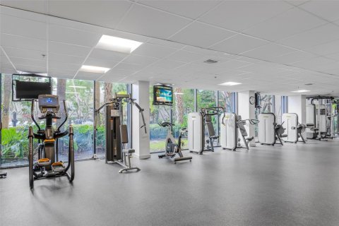 Condo in Miami, Florida, 2 bedrooms  № 2022269 - photo 23