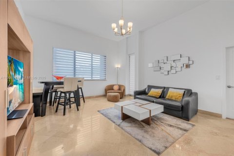 Condo in Miami, Florida, 2 bedrooms  № 2022269