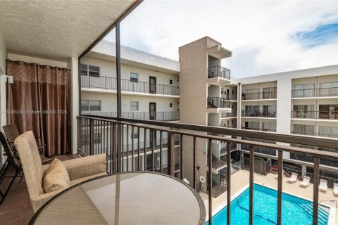 Copropriété à vendre à Sunny Isles Beach, Floride: 2 chambres, 68.75 m2 № 2297358 - photo 24