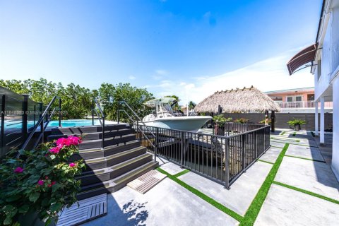 House in Key Largo, Florida 4 bedrooms, 206.52 sq.m. № 1848932 - photo 9