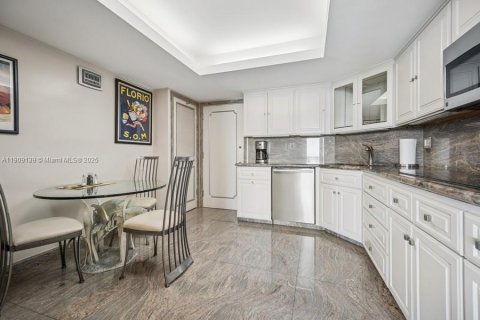 Condominio en venta en Fort Lauderdale, Florida, 2 dormitorios, 174.66 m2 № 2012955 - foto 8