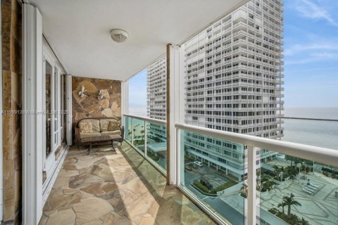 Condominio en Fort Lauderdale, Florida, 2 dormitorios  № 2012955