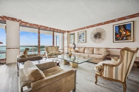 Condominio en venta en Fort Lauderdale, Florida, 2 dormitorios, 174.66 m2 № 2012955 - foto 4