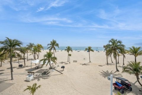 Condominio en venta en Fort Lauderdale, Florida, 2 dormitorios, 174.66 m2 № 2012955 - foto 21