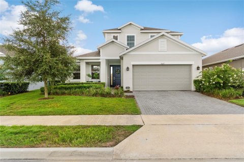 House in Mount Dora, Florida 4 bedrooms, 238.76 sq.m. № 2291765