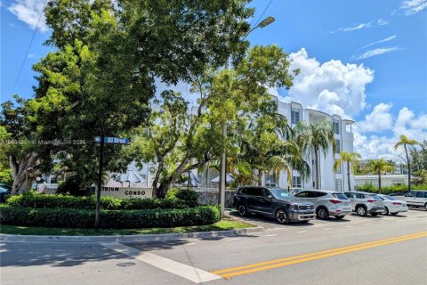 Condo in Bay Harbor Islands, Florida, 2 bedrooms  № 1822053 - photo 23