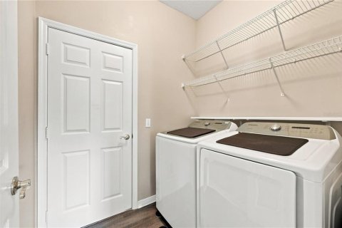 House in Kissimmee, Florida 2 bedrooms, 146.23 sq.m. № 2321066 - photo 21