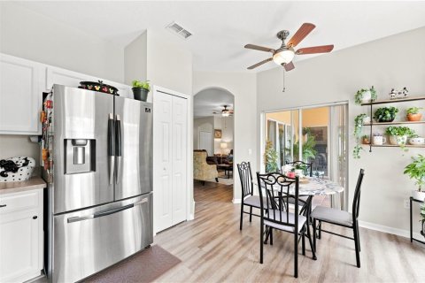House in Kissimmee, Florida 2 bedrooms, 146.23 sq.m. № 2321066 - photo 19