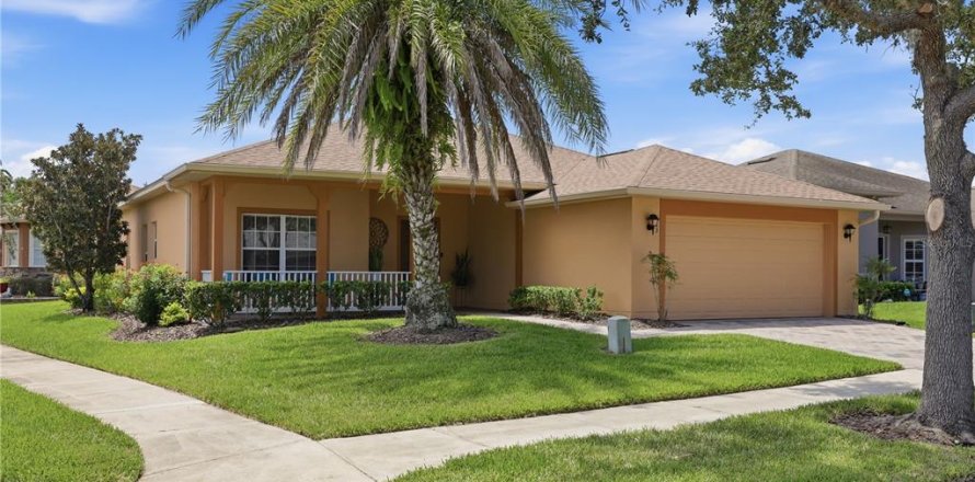 House in Kissimmee, Florida 2 bedrooms, 146.23 sq.m. № 2321066