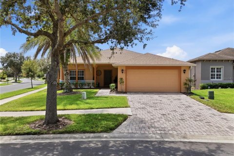 House in Kissimmee, Florida 2 bedrooms, 146.23 sq.m. № 2321066 - photo 3