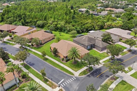 House in Kissimmee, Florida 2 bedrooms, 146.23 sq.m. № 2321066 - photo 2