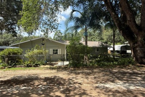 House in Fort MC Coy, Florida 2 bedrooms, 161.84 sq.m. № 1843141 - photo 5