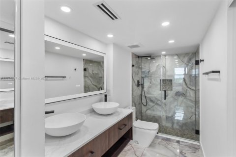 Condominio en venta en Miami Beach, Florida, 1 dormitorio, 76.55 m2 № 1727986 - foto 19