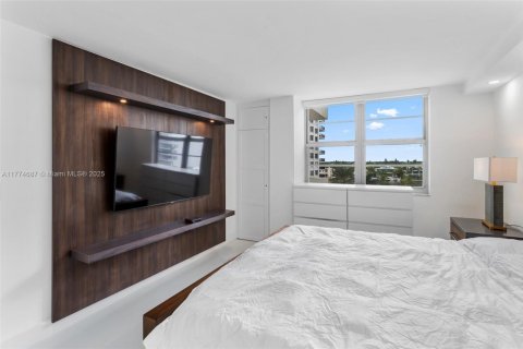Condominio en venta en Miami Beach, Florida, 1 dormitorio, 76.55 m2 № 1727986 - foto 17