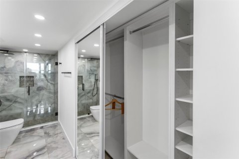 Condominio en venta en Miami Beach, Florida, 1 dormitorio, 76.55 m2 № 1727986 - foto 21