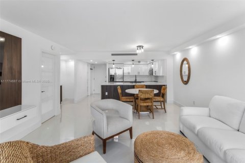Condominio en venta en Miami Beach, Florida, 1 dormitorio, 76.55 m2 № 1727986 - foto 24
