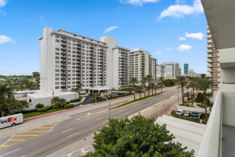 Condominio en venta en Miami Beach, Florida, 1 dormitorio, 76.55 m2 № 1727986 - foto 30