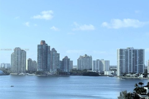 Copropriété à louer à Sunny Isles Beach, Floride: 2 chambres, 119.75 m2 № 2081251 - photo 22