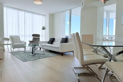 Copropriété à louer à Sunny Isles Beach, Floride: 2 chambres, 119.75 m2 № 2081251 - photo 9