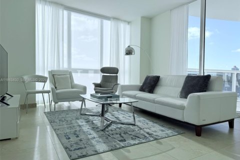 Copropriété à louer à Sunny Isles Beach, Floride: 2 chambres, 119.75 m2 № 2081251 - photo 2