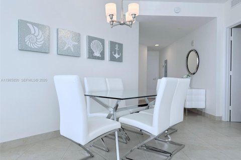 Copropriété à louer à Sunny Isles Beach, Floride: 2 chambres, 119.75 m2 № 2081251 - photo 6