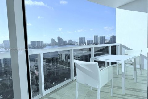 Copropriété à louer à Sunny Isles Beach, Floride: 2 chambres, 119.75 m2 № 2081251 - photo 21