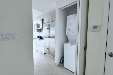 Copropriété à louer à Sunny Isles Beach, Floride: 2 chambres, 119.75 m2 № 2081251 - photo 27