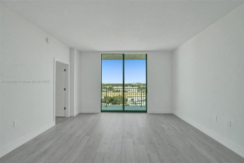 Condominio en venta en Hollywood, Florida, 2 dormitorios, 113.34 m2 № 1947859 - foto 3
