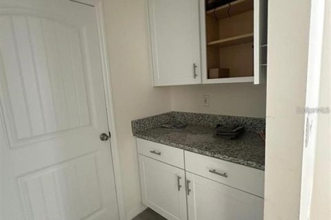 Casa en alquiler en Winter Garden, Florida, 4 dormitorios, 230.77 m2 № 2204459 - foto 7