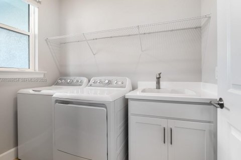 Villa ou maison à vendre à Punta Gorda, Floride: 2 chambres № 2051531 - photo 25