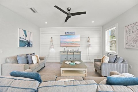 Villa ou maison à vendre à Bradenton Beach, Floride: 7 chambres, 291.16 m2 № 2433615 - photo 21