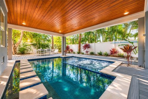 Villa ou maison à vendre à Bradenton Beach, Floride: 7 chambres, 291.16 m2 № 2433615 - photo 3